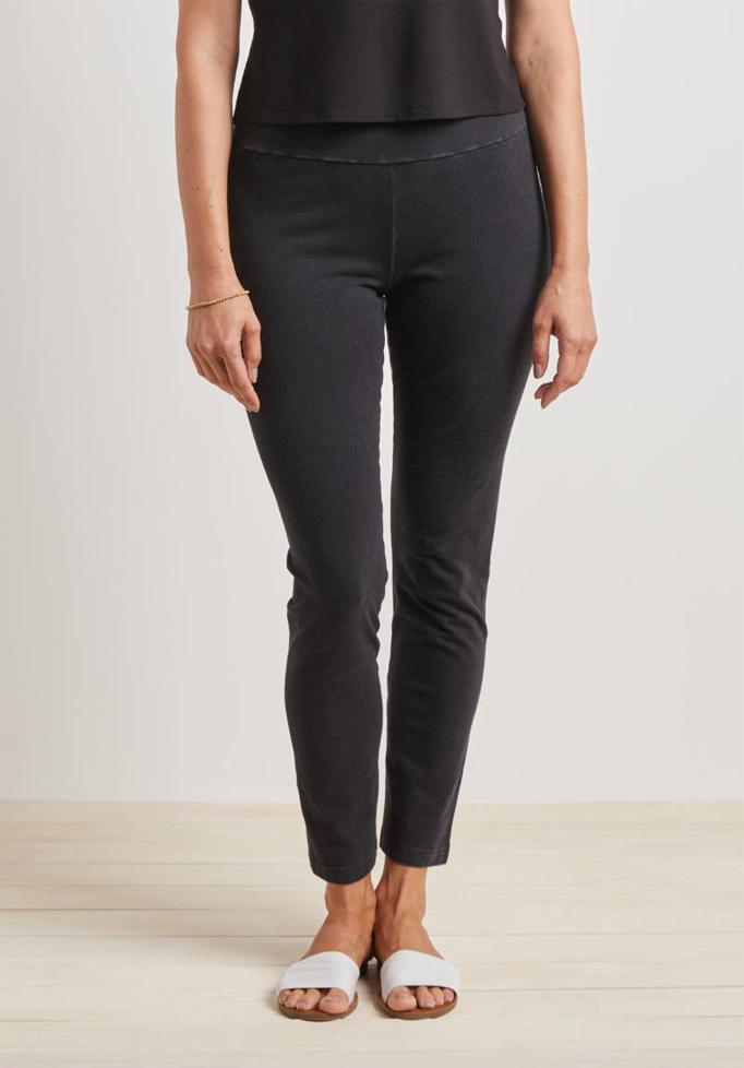 Habitat Crop Pant- Black • McClutchey's Store, Since 1934 •