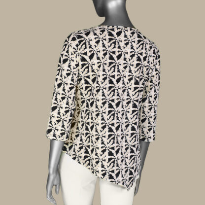Lulu-B Scoop Neck Top- Black & White . Style: SPX0639P PSBK .