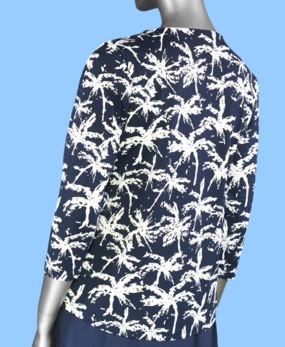 Lulu-B V-Neck Top- Navy Palm .  Style: SPX0471 PAN . Back