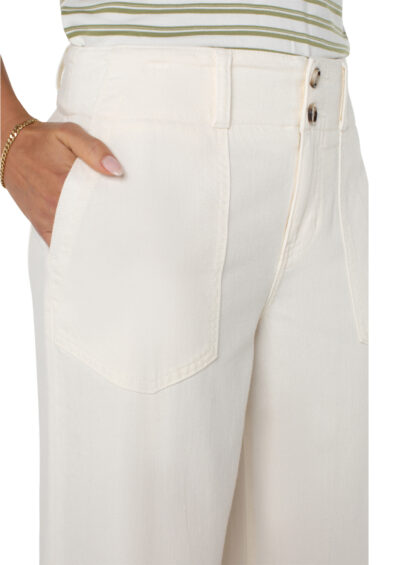 Liverpool Utility Patch Pocket Pant- Whipped Cream . Liverpool Style: LM4122QTA . Close up