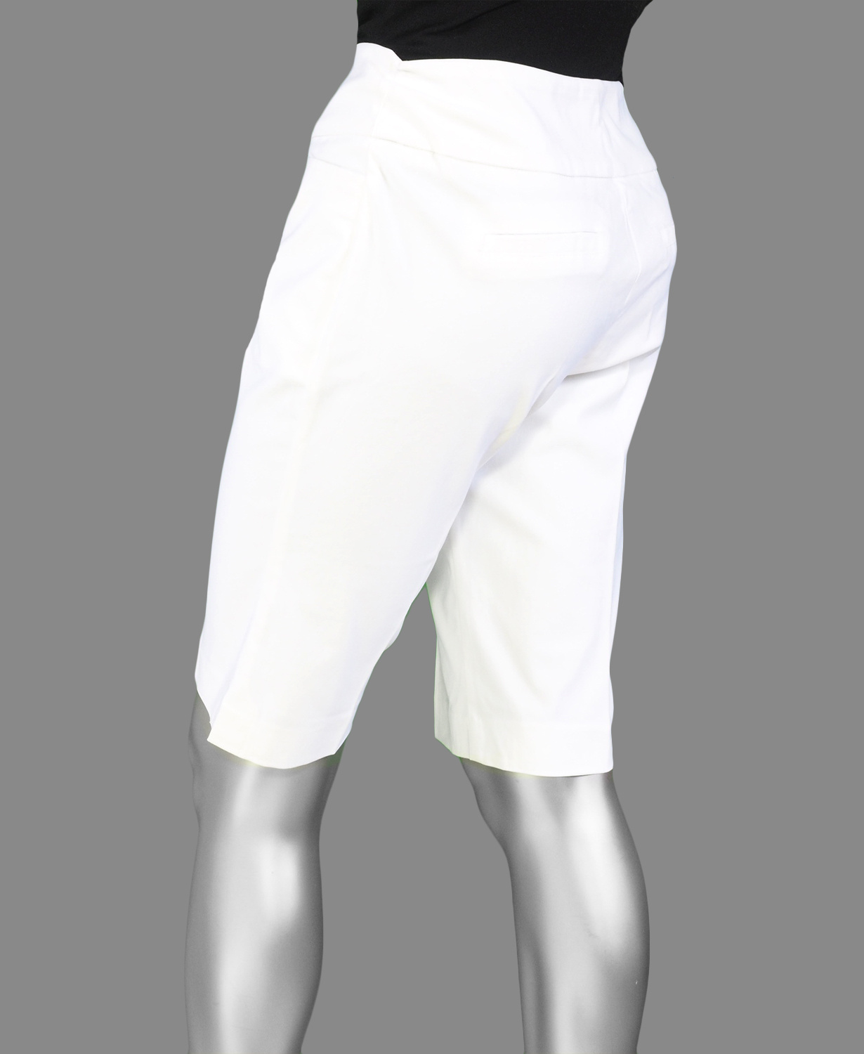 Lulu-B Golf 2 Pocket Short- White . Style: BLD3102 WHT rear