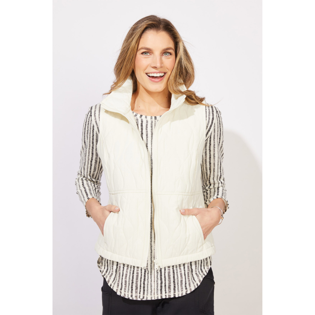 Escape Wave Quilt Summit Vest- Pearl . Escape Style: 51088 PRL